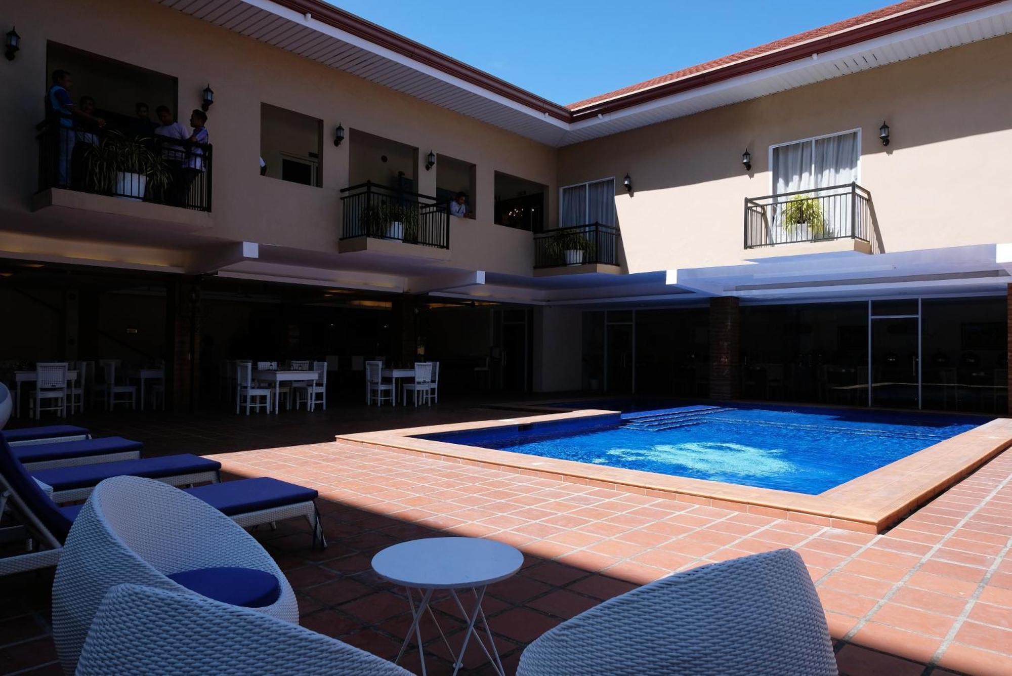 Hotel Dumaguete Dumaguete City Exterior photo
